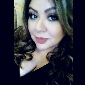 Meet your Posher, Lizbeth